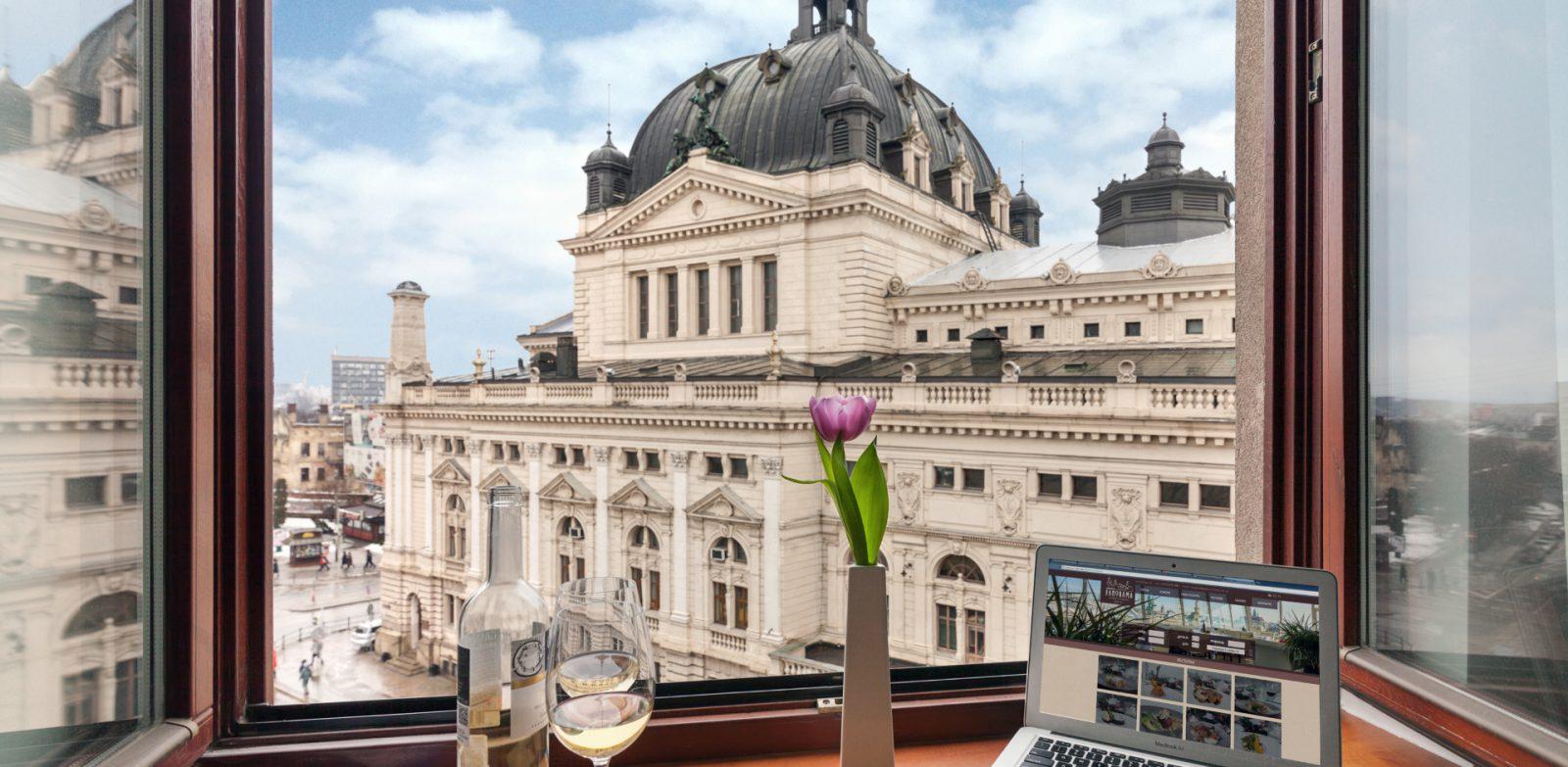 Panorama Lviv Hotel Kültér fotó