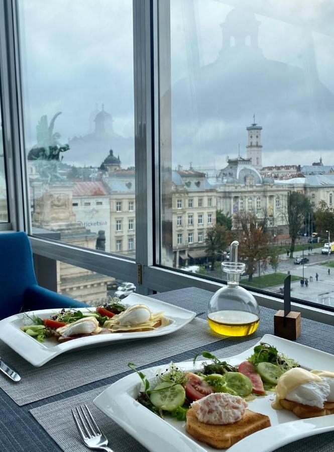 Panorama Lviv Hotel Kültér fotó